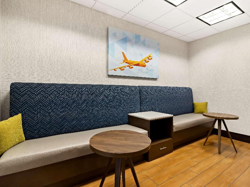Hampton Inn Blytheville image