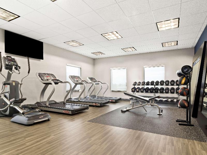 Hampton Inn Blytheville image