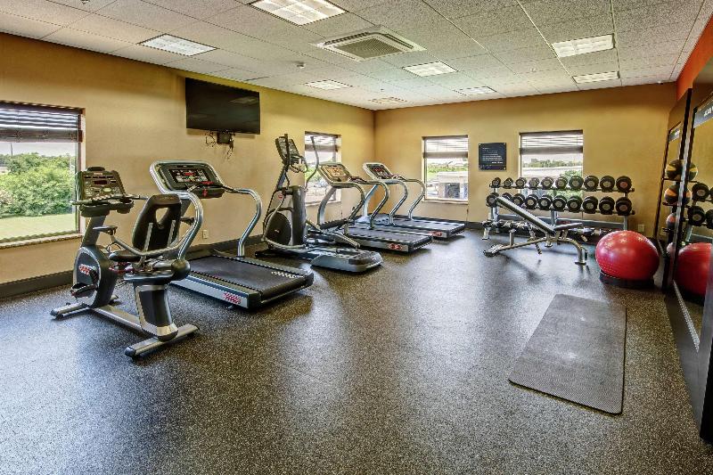 Hampton Inn Blytheville image