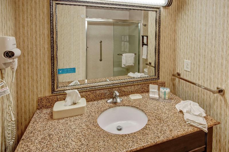 Hampton Inn Blytheville image