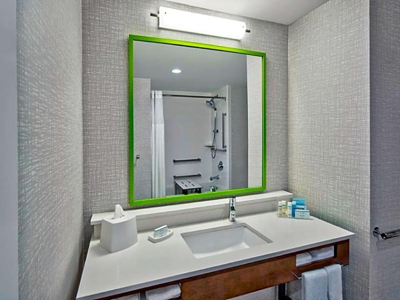 Hampton Inn Abingdon image