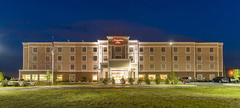 Hampton Inn Presque Isle image