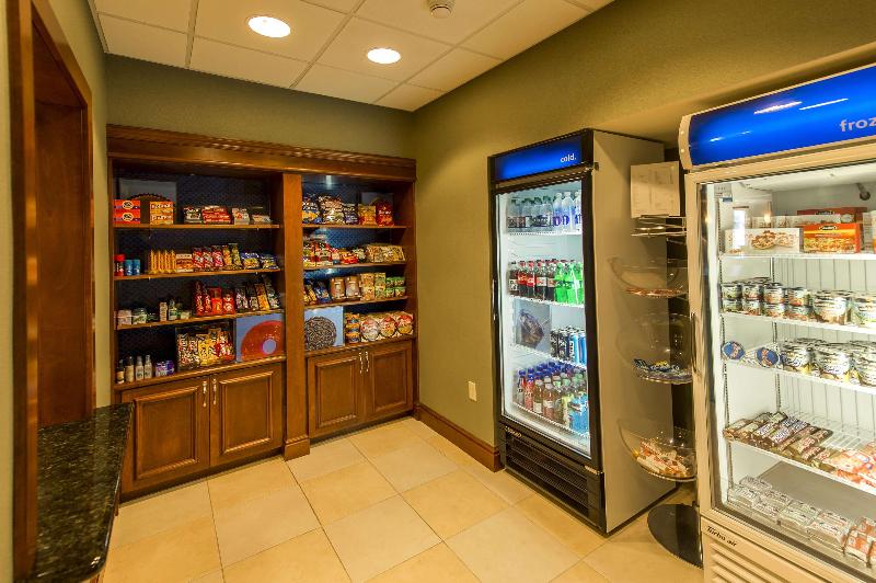 Hampton Inn Presque Isle image