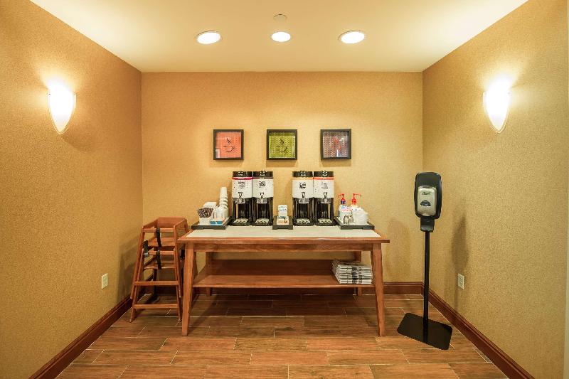 Hampton Inn Presque Isle image