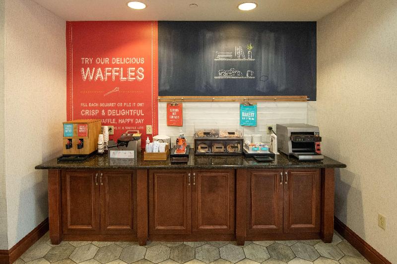 Hampton Inn Presque Isle image