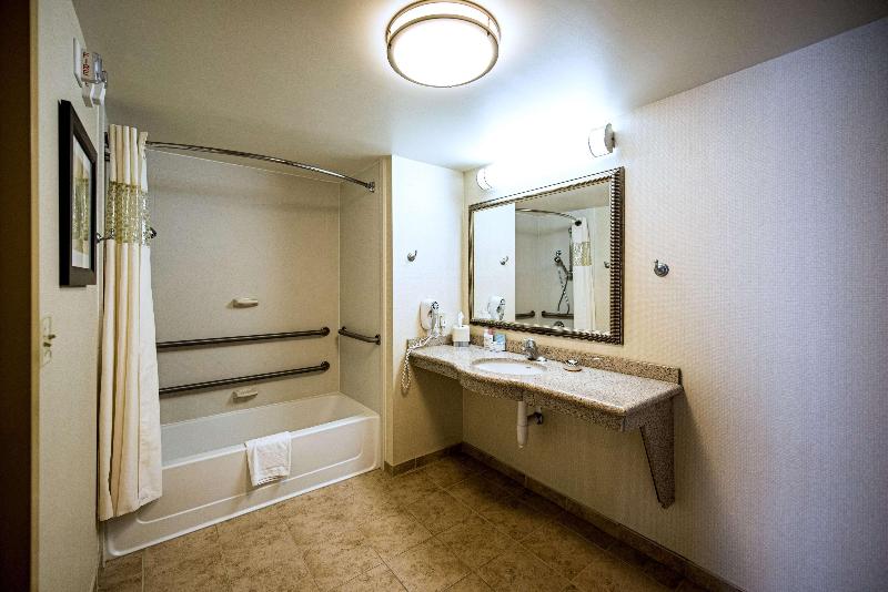 Hampton Inn Presque Isle image