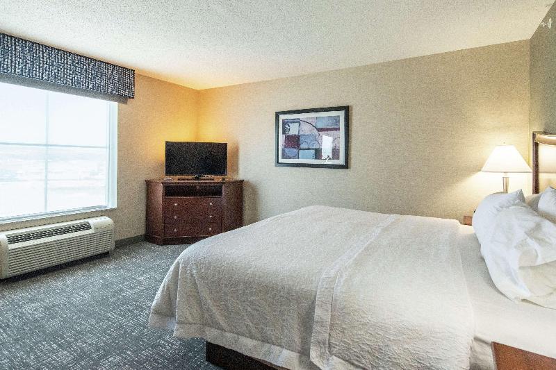 Hampton Inn Presque Isle image
