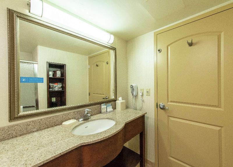Hampton Inn Presque Isle image