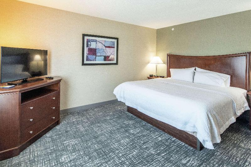 Hampton Inn Presque Isle image