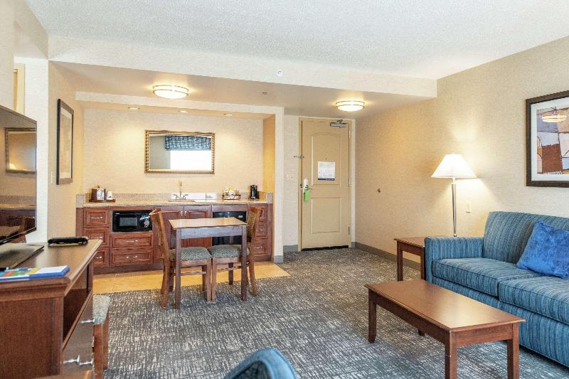 Hampton Inn Presque Isle image