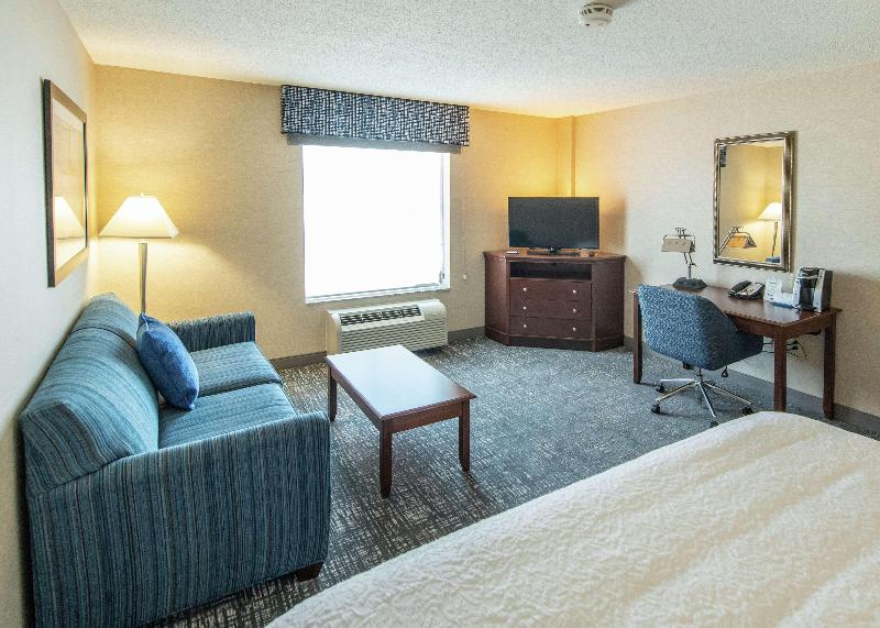 Hampton Inn Presque Isle image