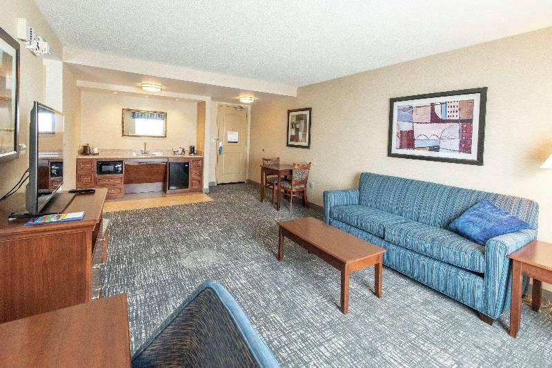 Hampton Inn Presque Isle image