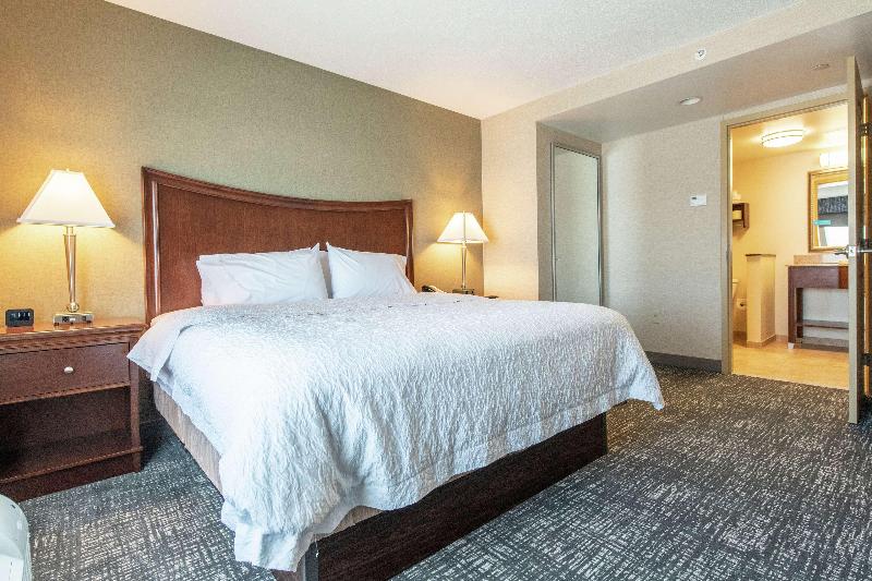 Hampton Inn Presque Isle image