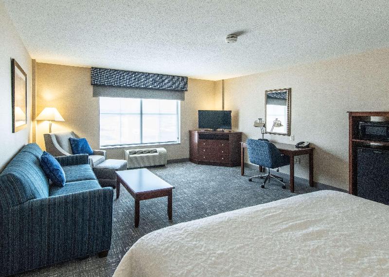 Hampton Inn Presque Isle image