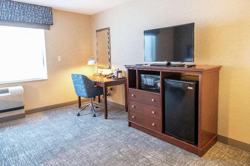Hampton Inn Presque Isle image
