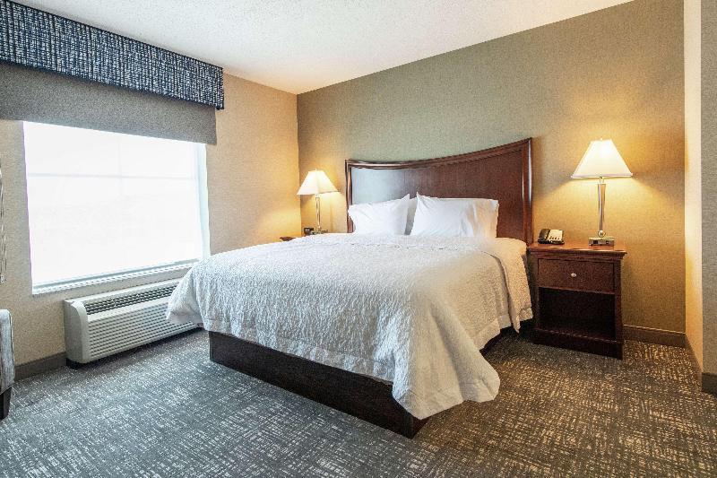 Hampton Inn Presque Isle image