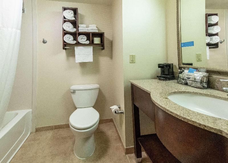 Hampton Inn Presque Isle image