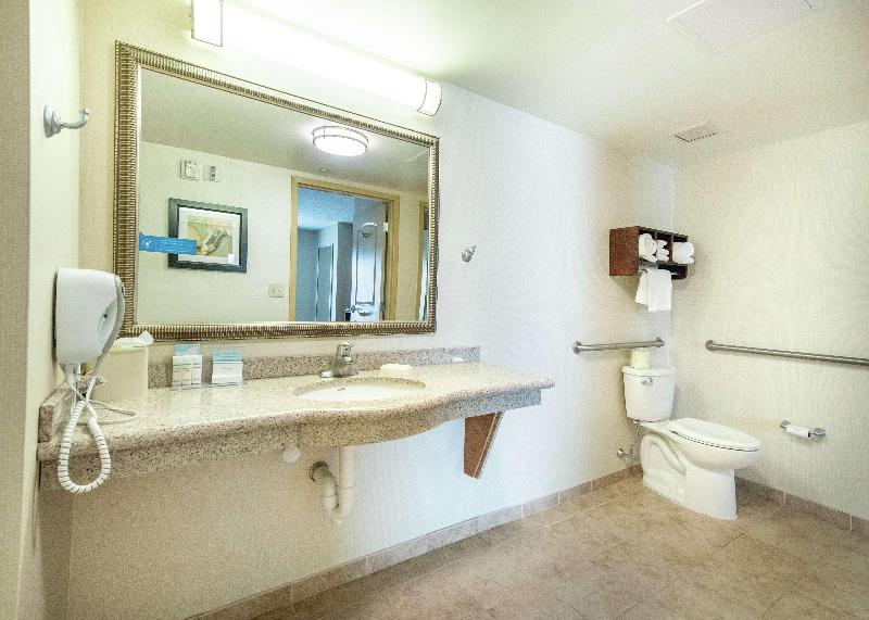 Hampton Inn Presque Isle image