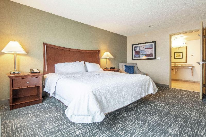Hampton Inn Presque Isle image