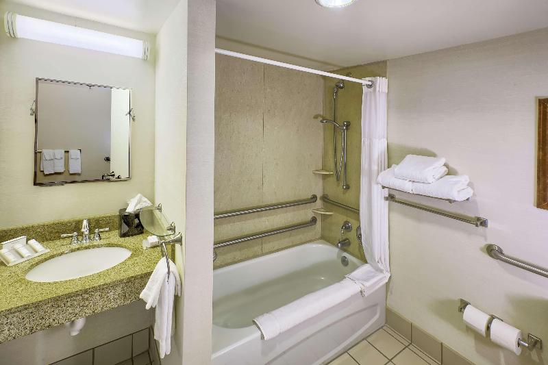 Hilton Garden Inn Kent Island image
