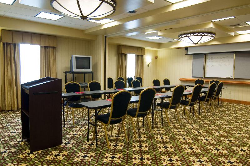 Hampton Inn Easton image