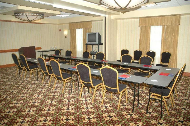 Hampton Inn Easton image