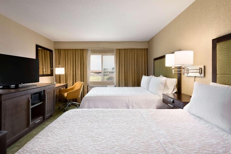 Hampton Inn Gillette photo 21