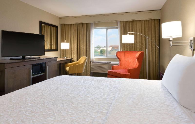 Hampton Inn Gillette image