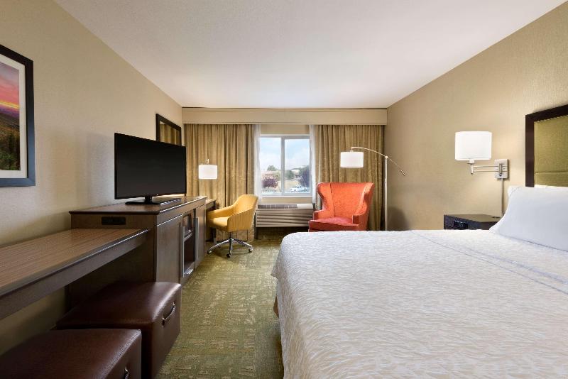 Hampton Inn Gillette image