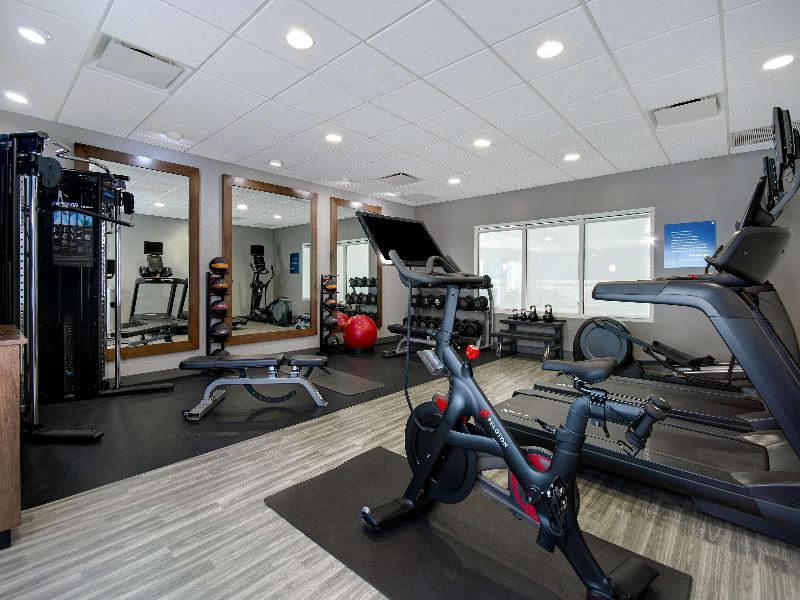 Hampton Inn & Suites Yonkers image