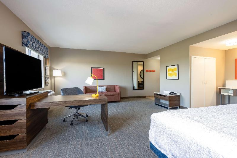 Hampton Inn & Suites Woodward image