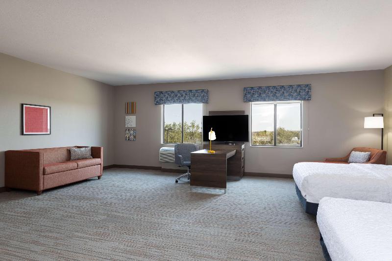 Hampton Inn & Suites Woodward image