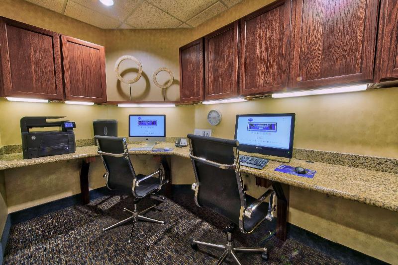 Hampton Inn & Suites Ridgecrest image