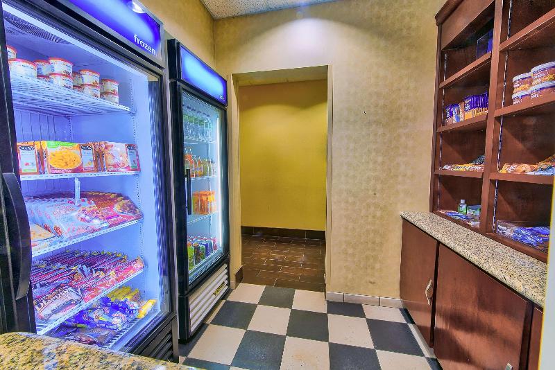 Hampton Inn & Suites Ridgecrest image