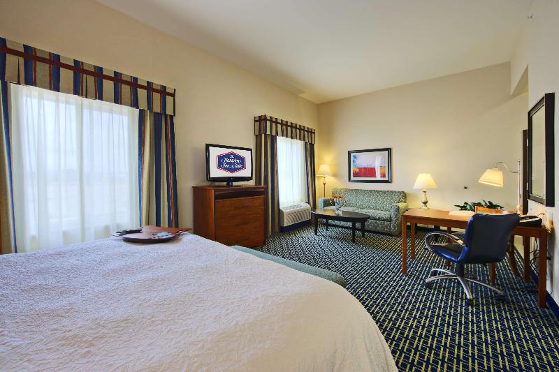 Hampton Inn & Suites Ridgecrest image
