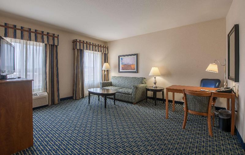 Hampton Inn & Suites Ridgecrest image