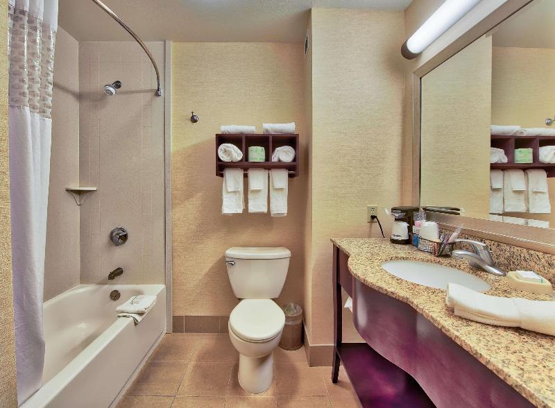 Hampton Inn & Suites Ridgecrest image