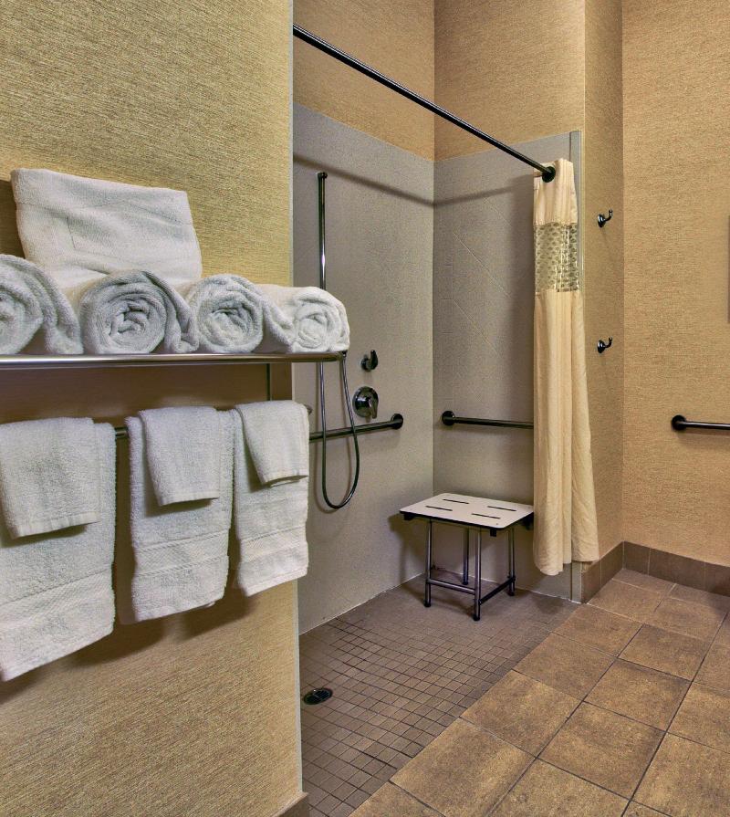 Hampton Inn & Suites Ridgecrest image