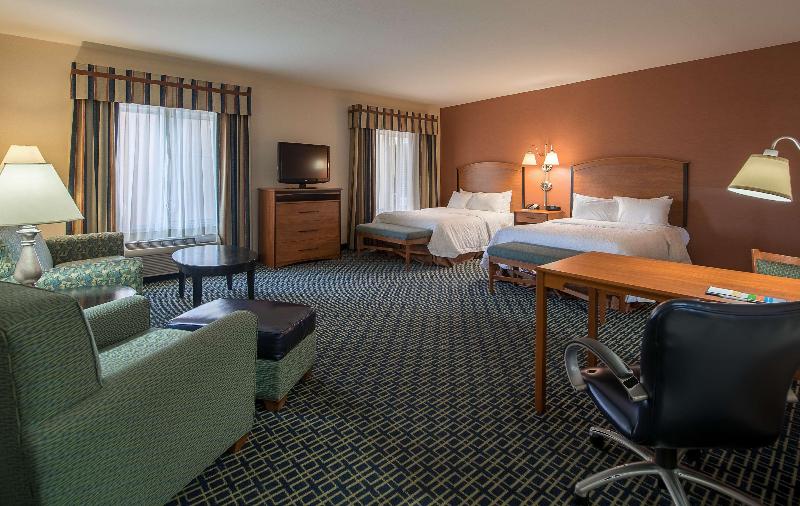 Hampton Inn & Suites Ridgecrest image