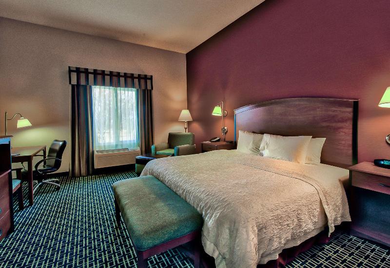 Hampton Inn & Suites Ridgecrest image