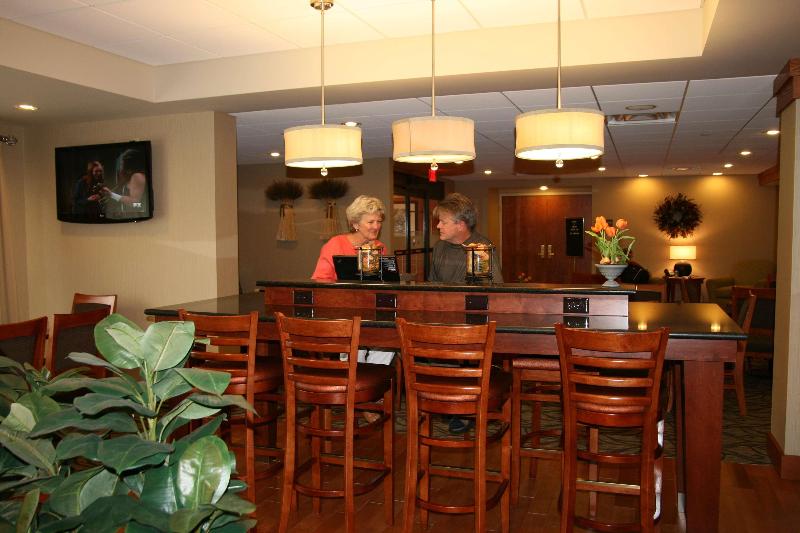 Hampton Inn Wheeling image