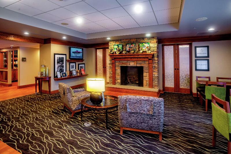 Hampton Inn Wheeling image