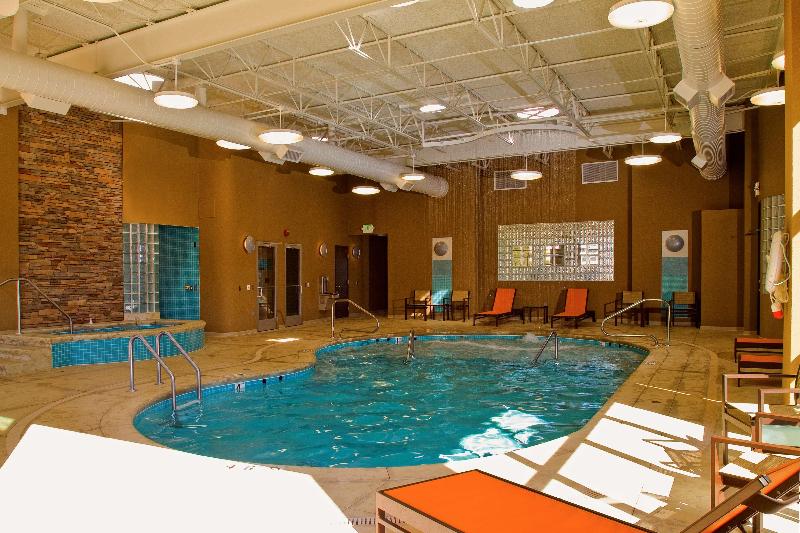 Hampton Inn Wheeling image