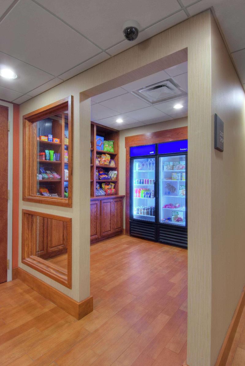 Hampton Inn Wheeling image