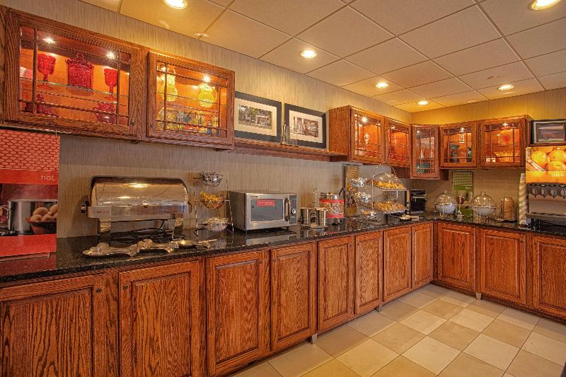 Hampton Inn Wheeling image