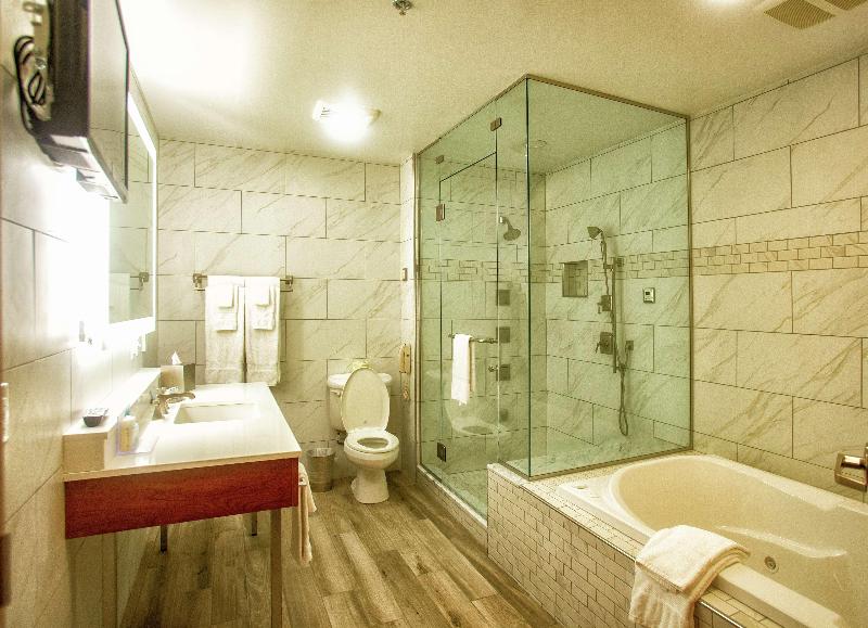 Hampton Inn Wheeling image