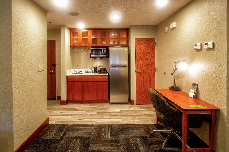 Hampton Inn Wheeling image