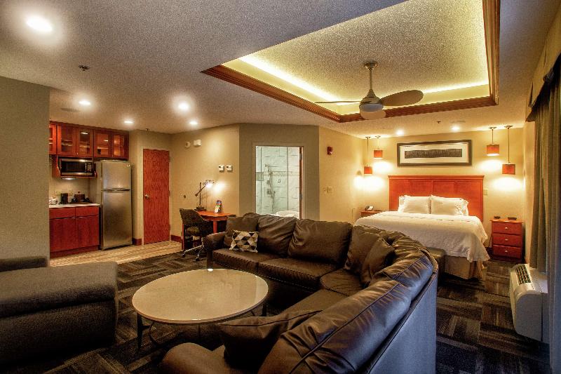 Hampton Inn Wheeling image