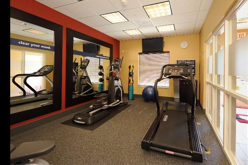 Hampton Inn & Suites Scottsboro image