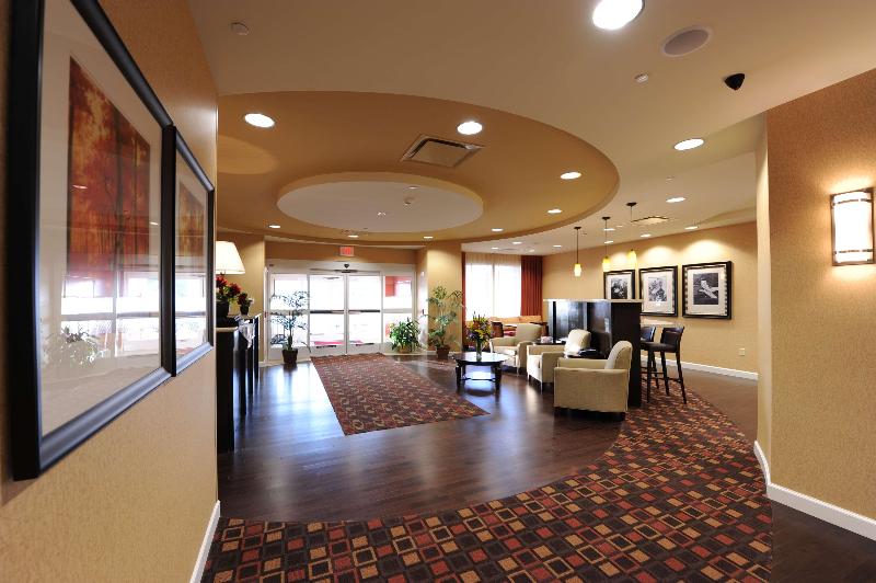 Hampton Inn & Suites Scottsboro image